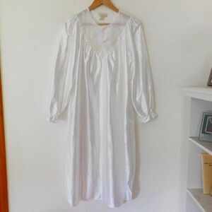 Vintage Sears Nightgown Ivory Satin Lace‎ Beads Embroidery Size Medium Cachet